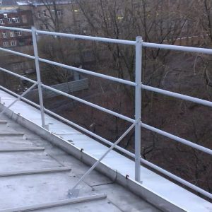 ograjdeniya-krovli